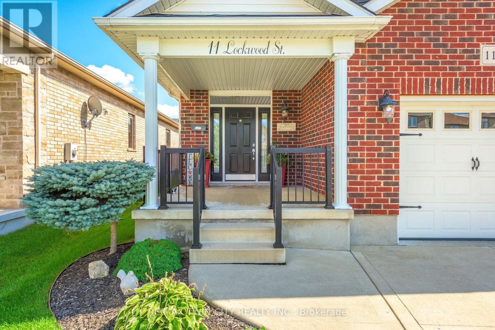 11 LOCKWOOD STREET — photo 3