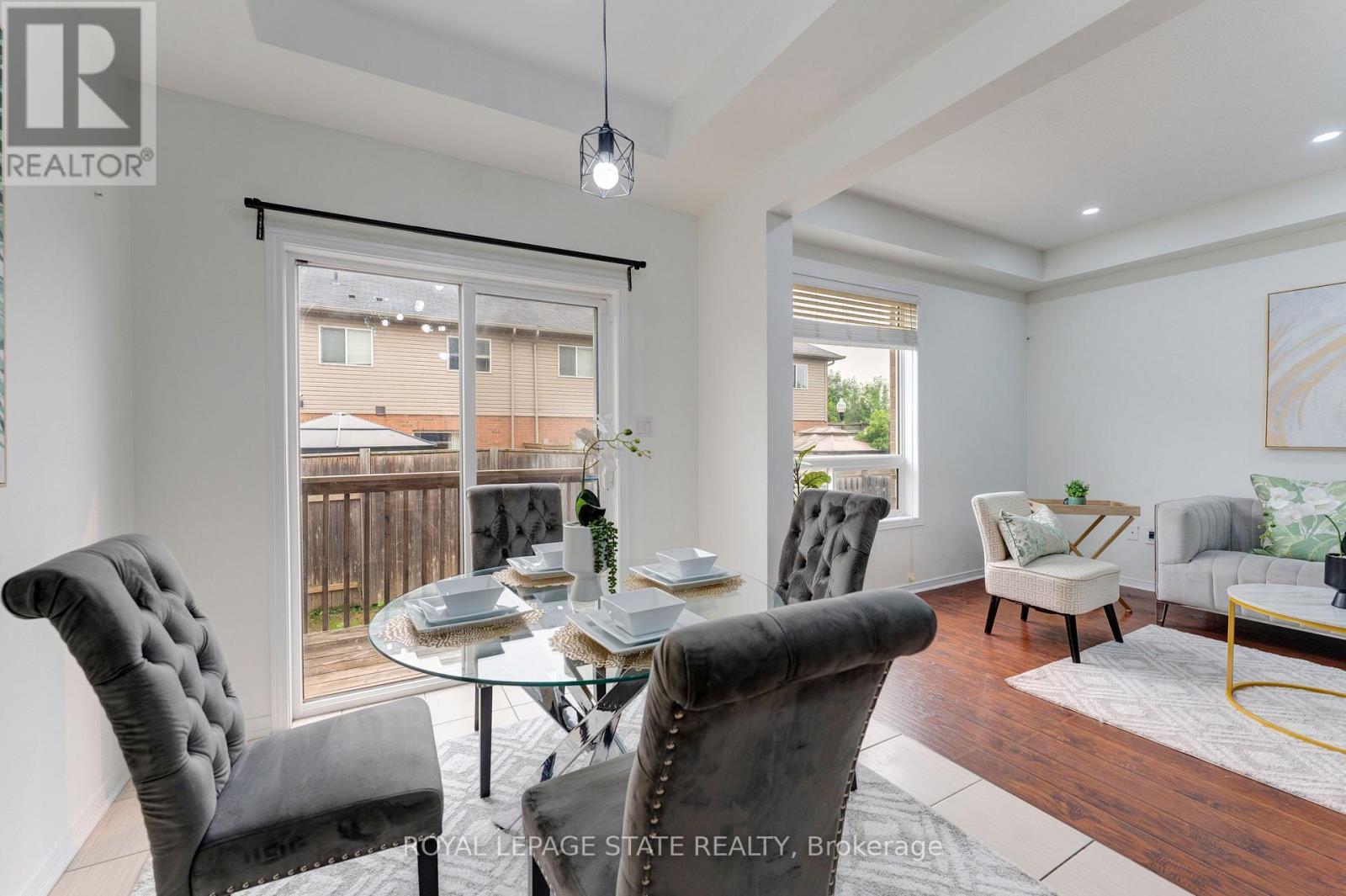 128 PALACEBEACH TRAIL - 8