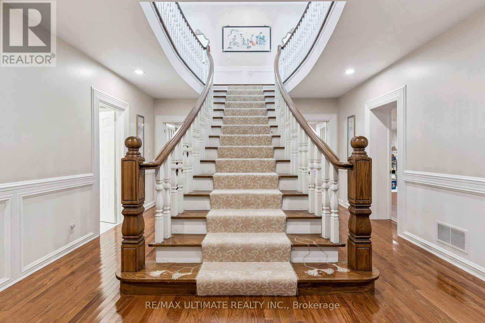 1 VERSAILLES COURT - 34