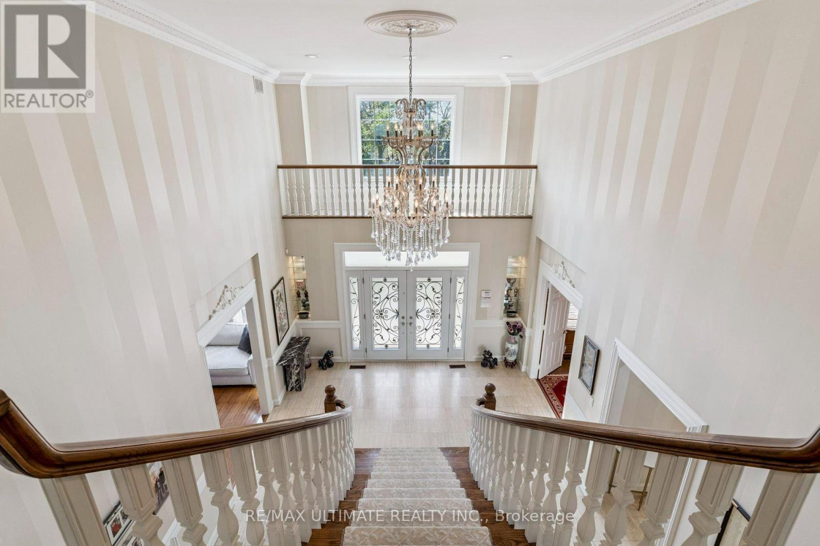 1 VERSAILLES COURT - 23