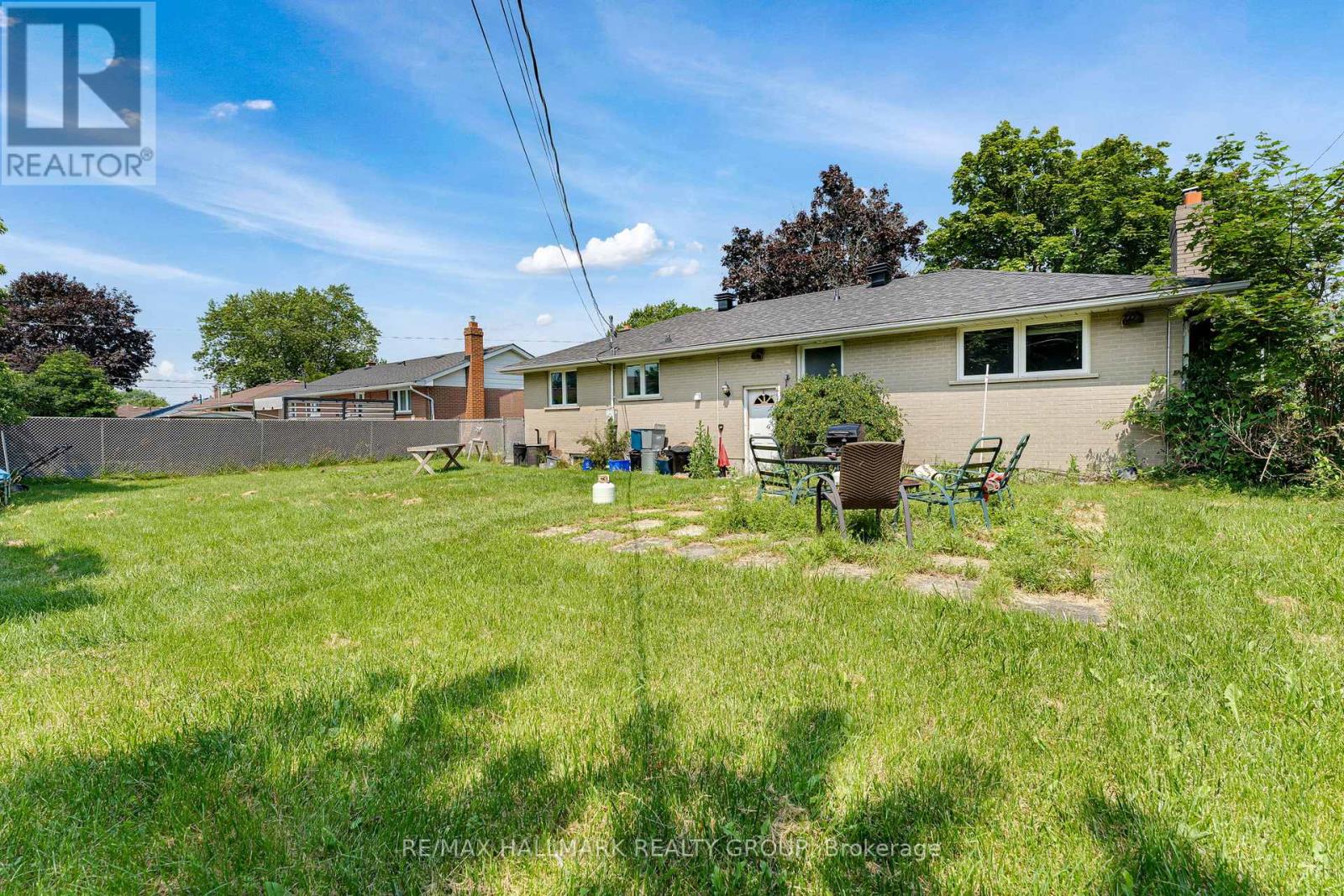 75 BRISCOE STREET - 37