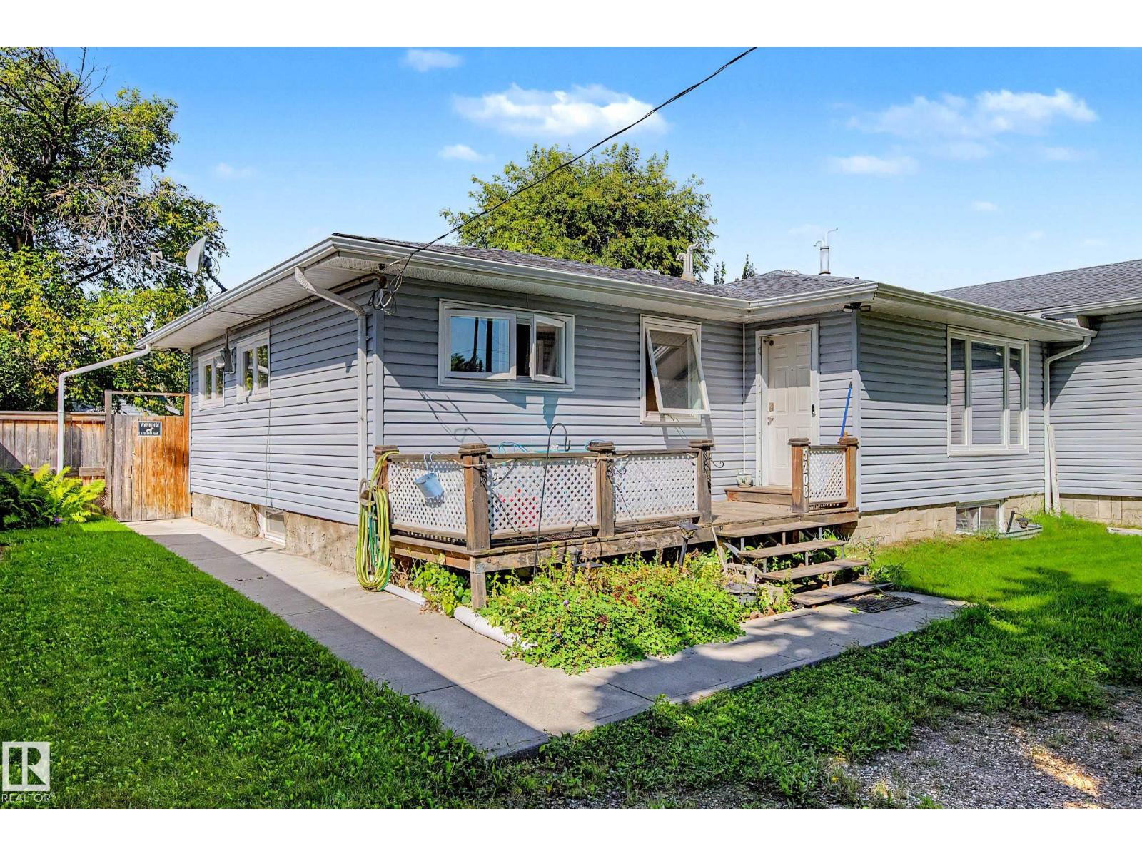 5208 51 ST - 5