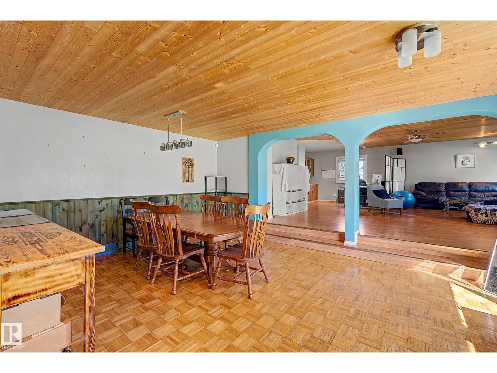 5208 51 ST - Image 9