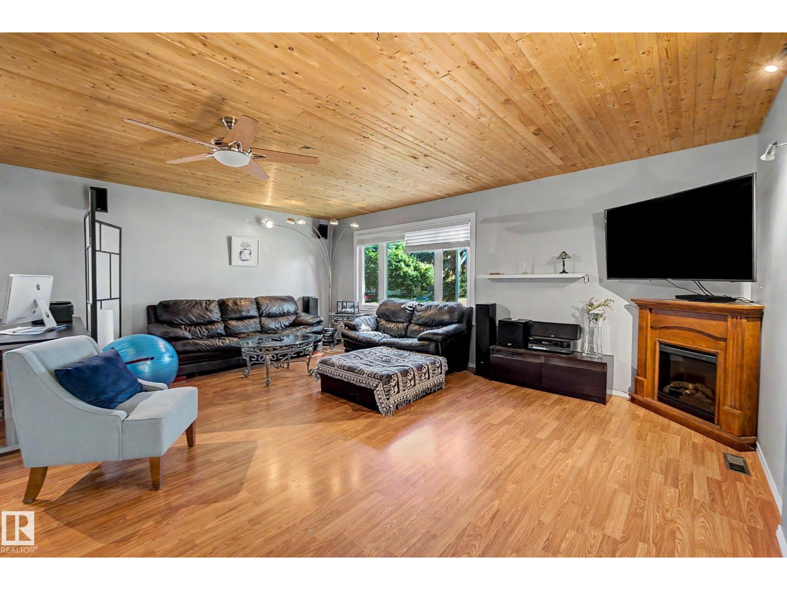 5208 51 ST - Image 14