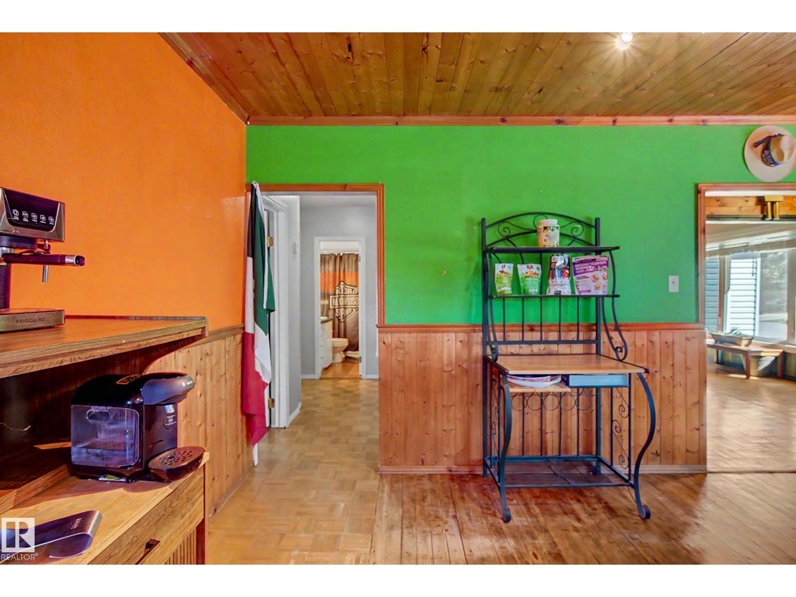 5208 51 ST - Image 28