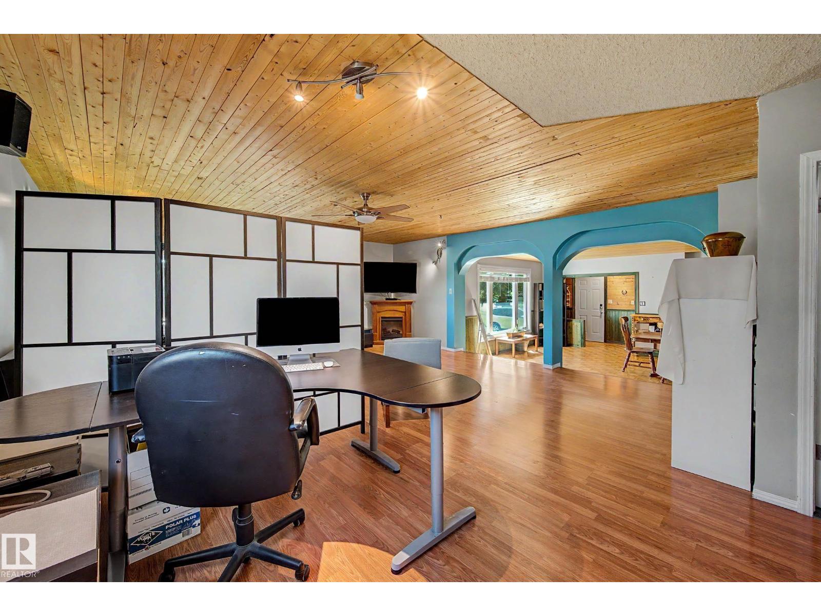 5208 51 ST - Image 18