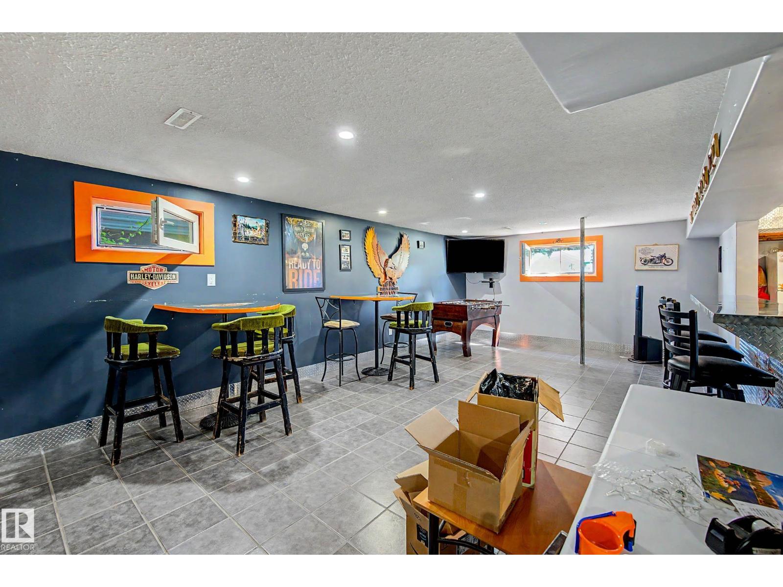 5208 51 ST - Image 41