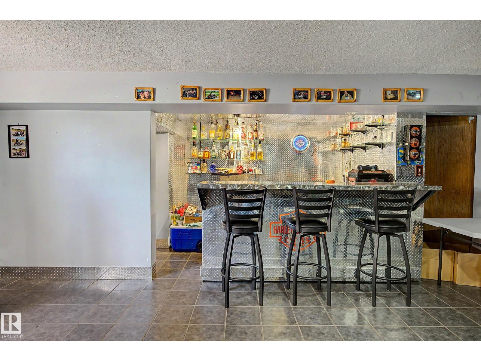 5208 51 ST - Image 43