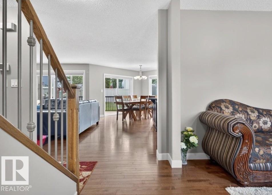 6811 19 AV SW - Image 8