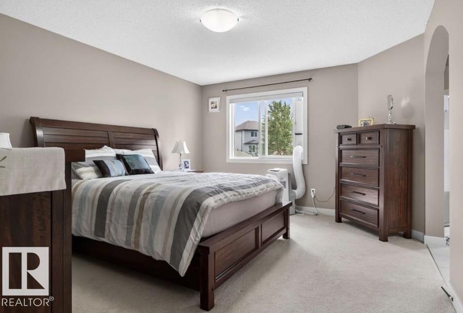 6811 19 AV SW - Image 25