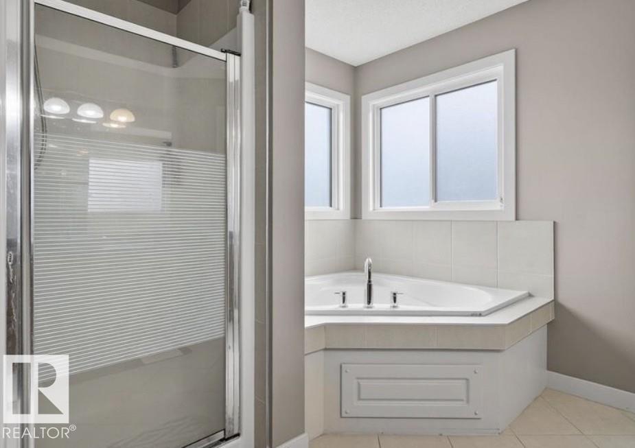 6811 19 AV SW - Image 30