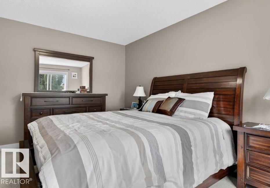 6811 19 AV SW - Image 27