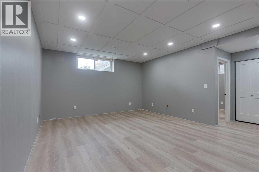 135 Inglewood Drive - Image 33