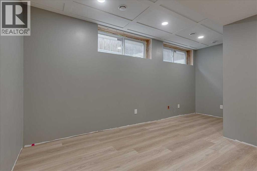 135 Inglewood Drive - Image 37
