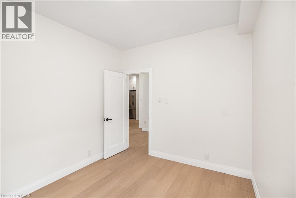 203 BROCK Street - Image 12