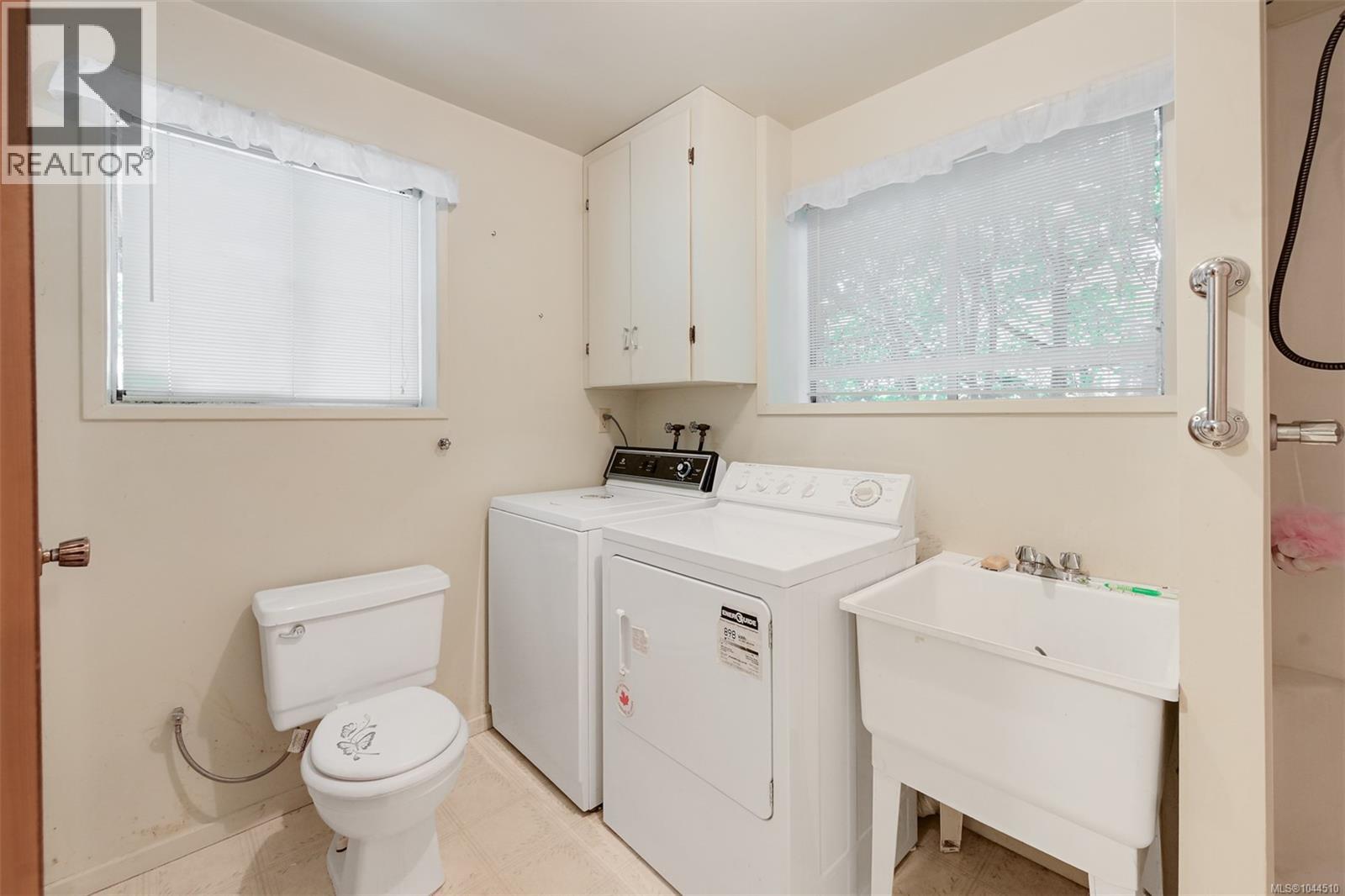3938 Shorncliffe Rd - 39