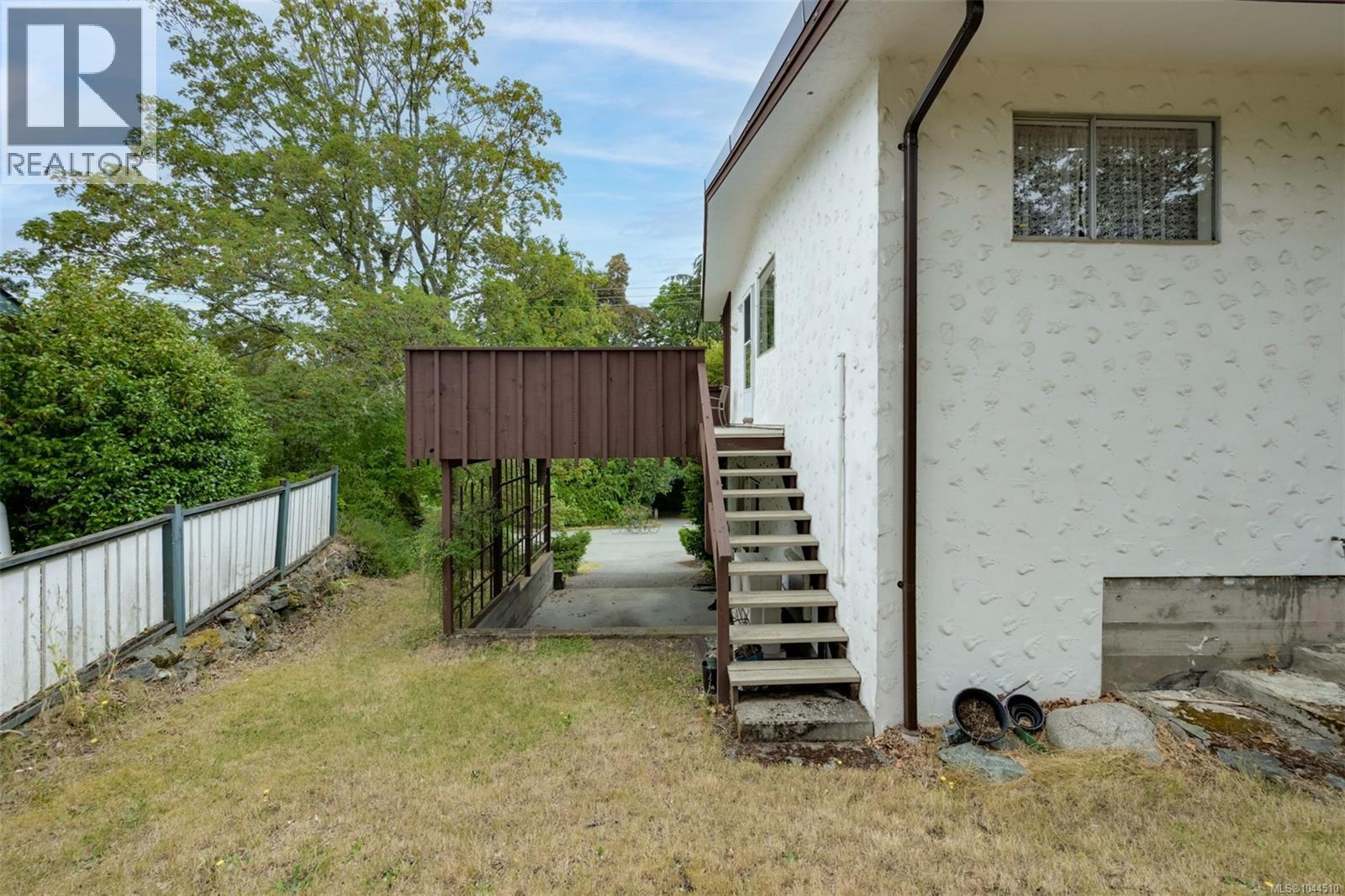 3938 Shorncliffe Rd - 54