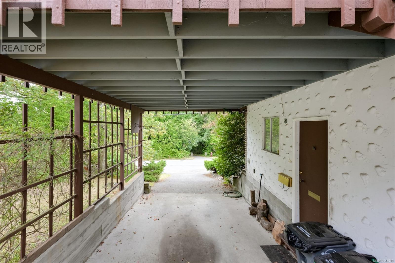 3938 Shorncliffe Rd - 55