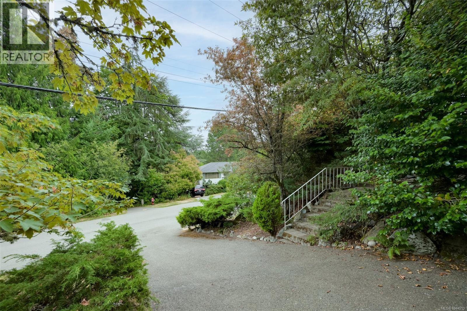 3938 Shorncliffe Rd - 57