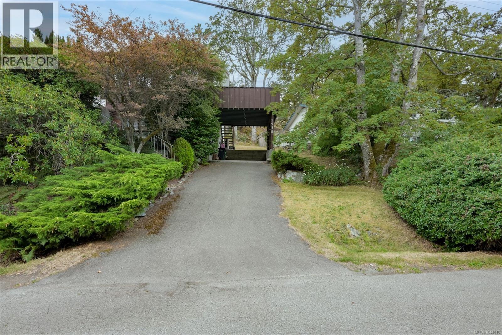3938 Shorncliffe Rd - 59