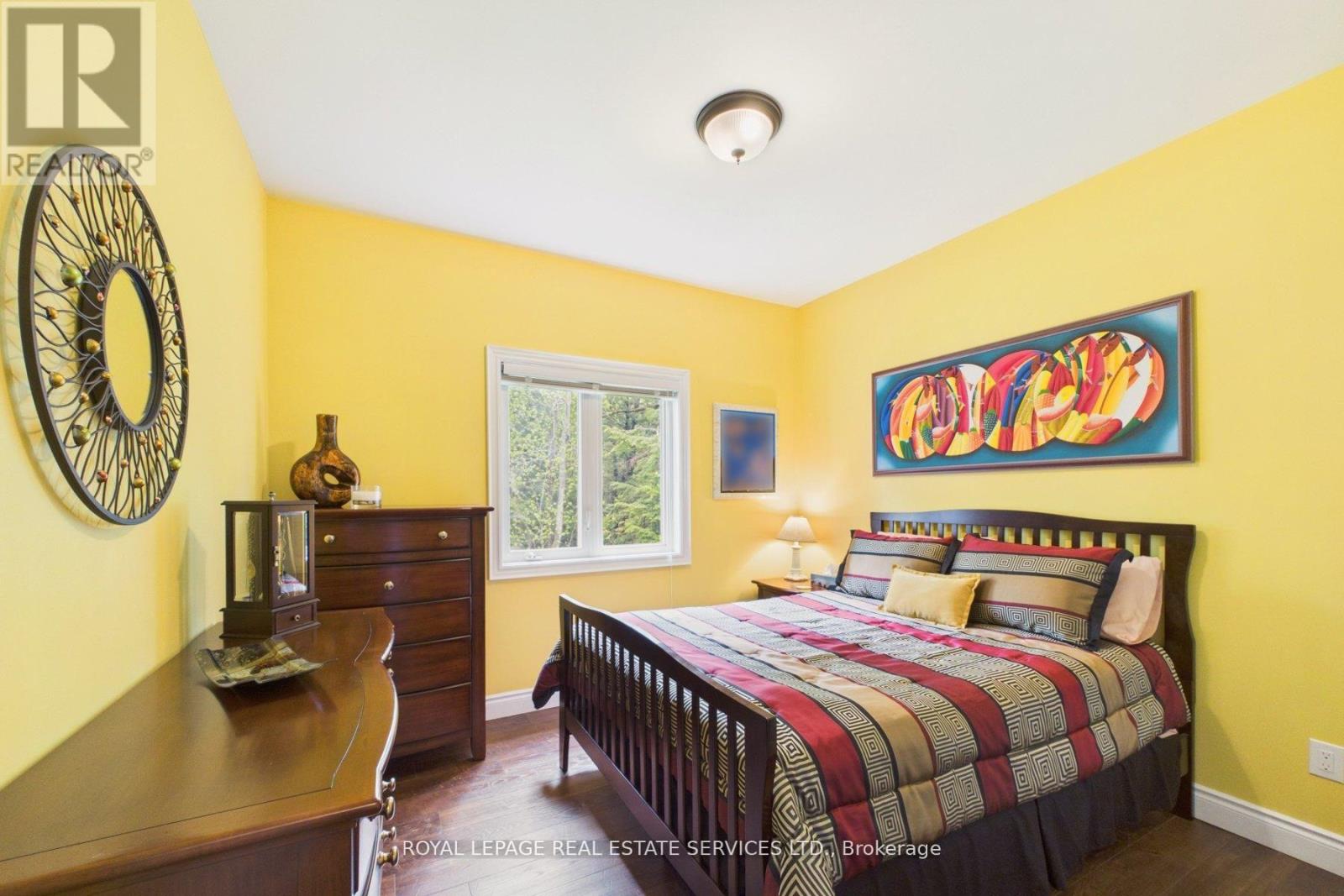 1045 TOWER CRESCENT - Image 18