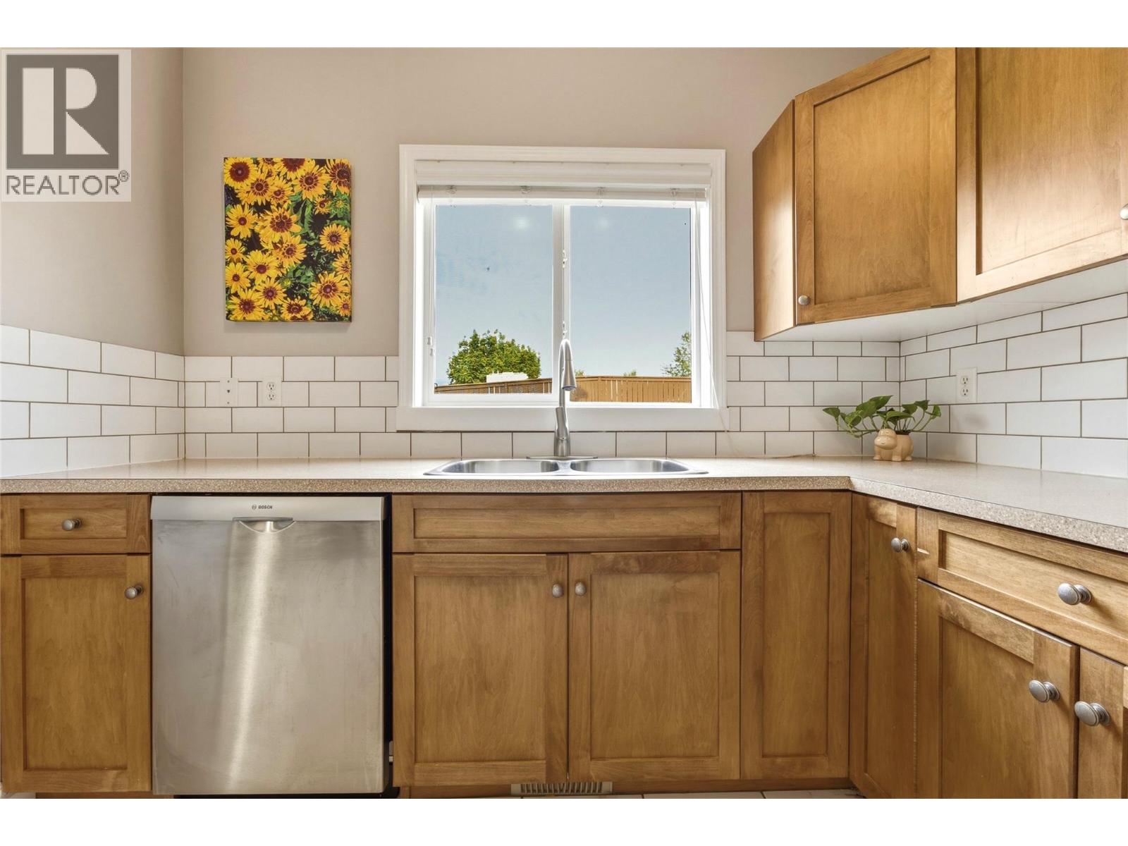 5901 Heritage Drive Unit# 10, Vernon