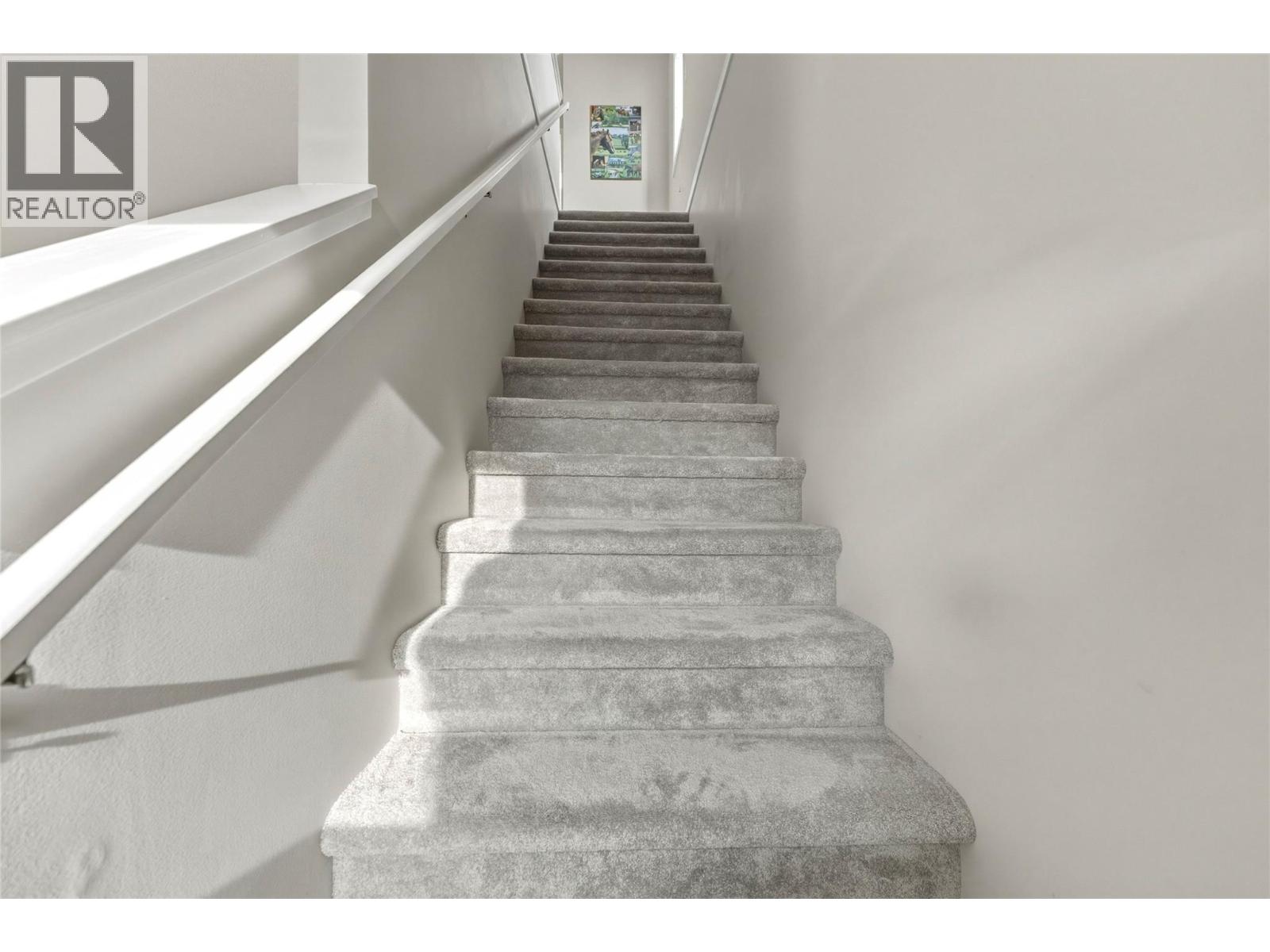 5901 Heritage Drive Unit# 10, Vernon