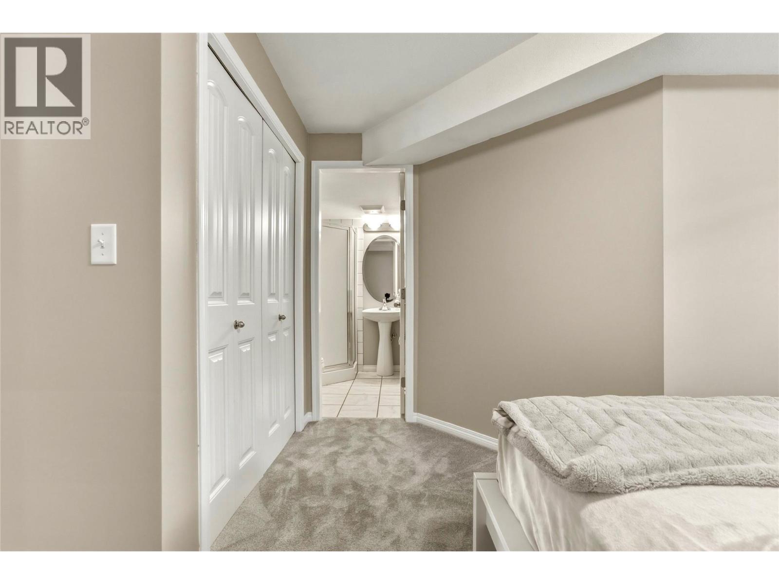 #10 5901 Heritage Drive - 6