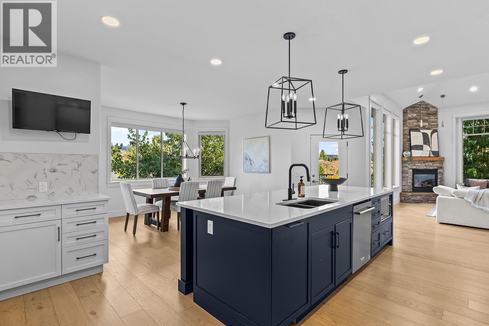 421 Tucker Court, Kelowna