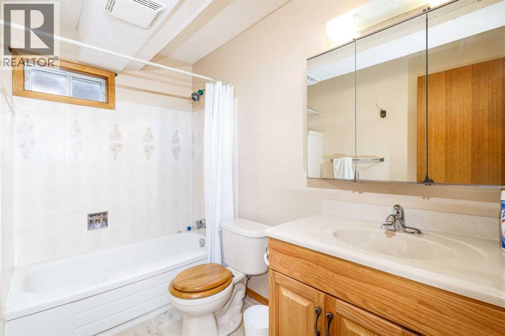 Listing photo – 88 McCullough  Cresent, Red Deer