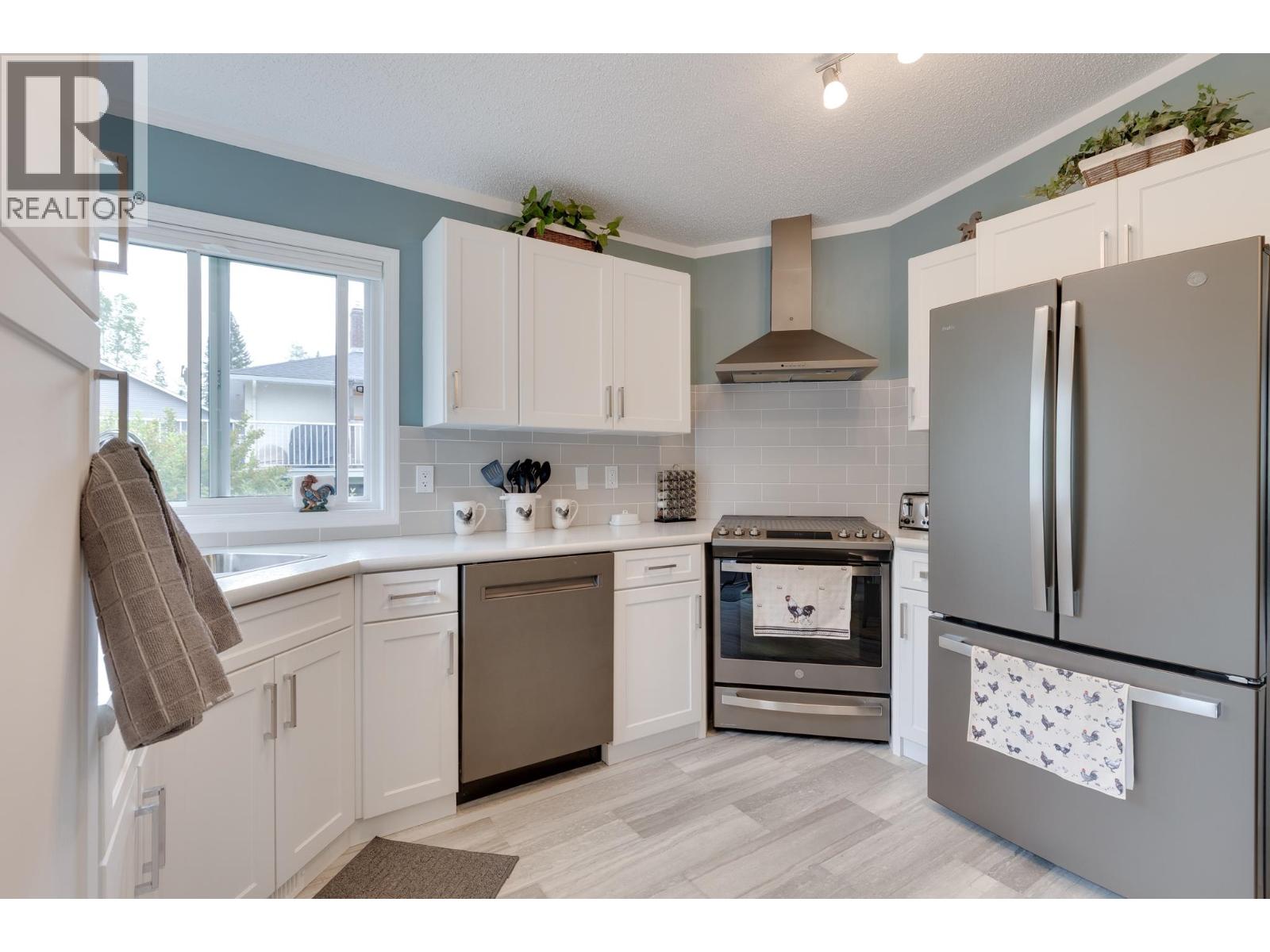 Photo 15 of 32 — 8340 CANTLE DRIVE · Prince George, BC