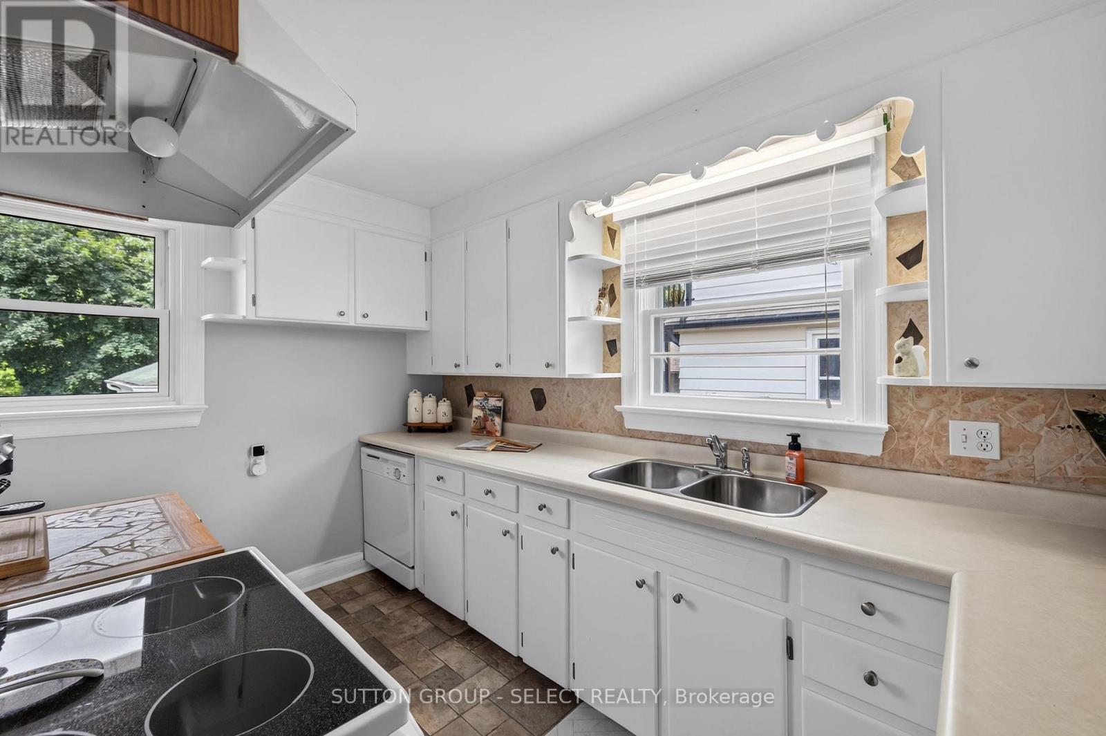 1852 AVALON STREET - 14