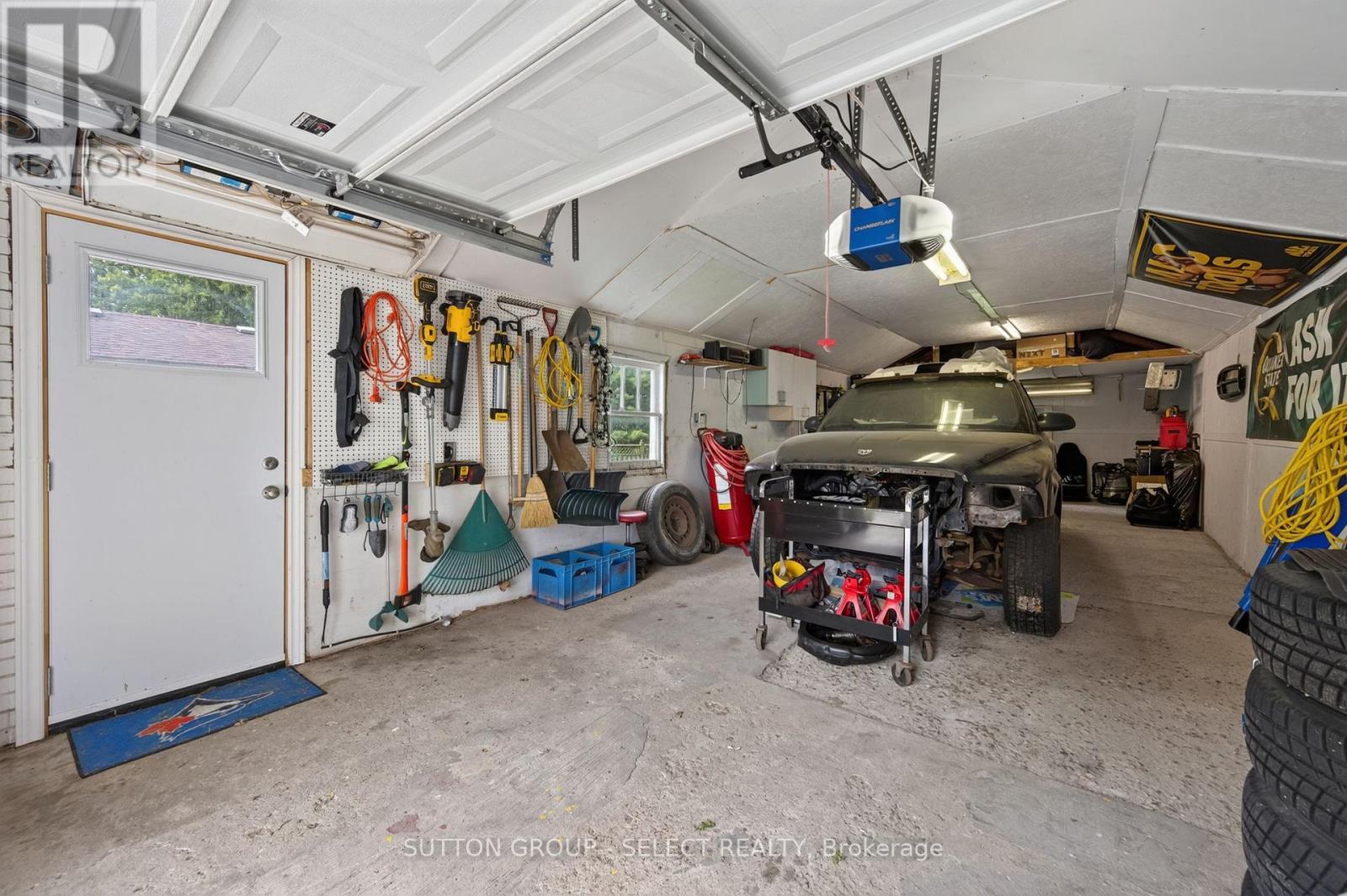1852 AVALON STREET - 30