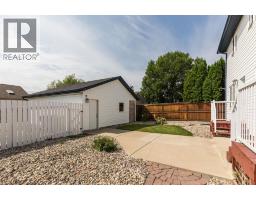 86 Riverstone Boulevard W, Lethbridge, AB T1K7X5 Photo 35