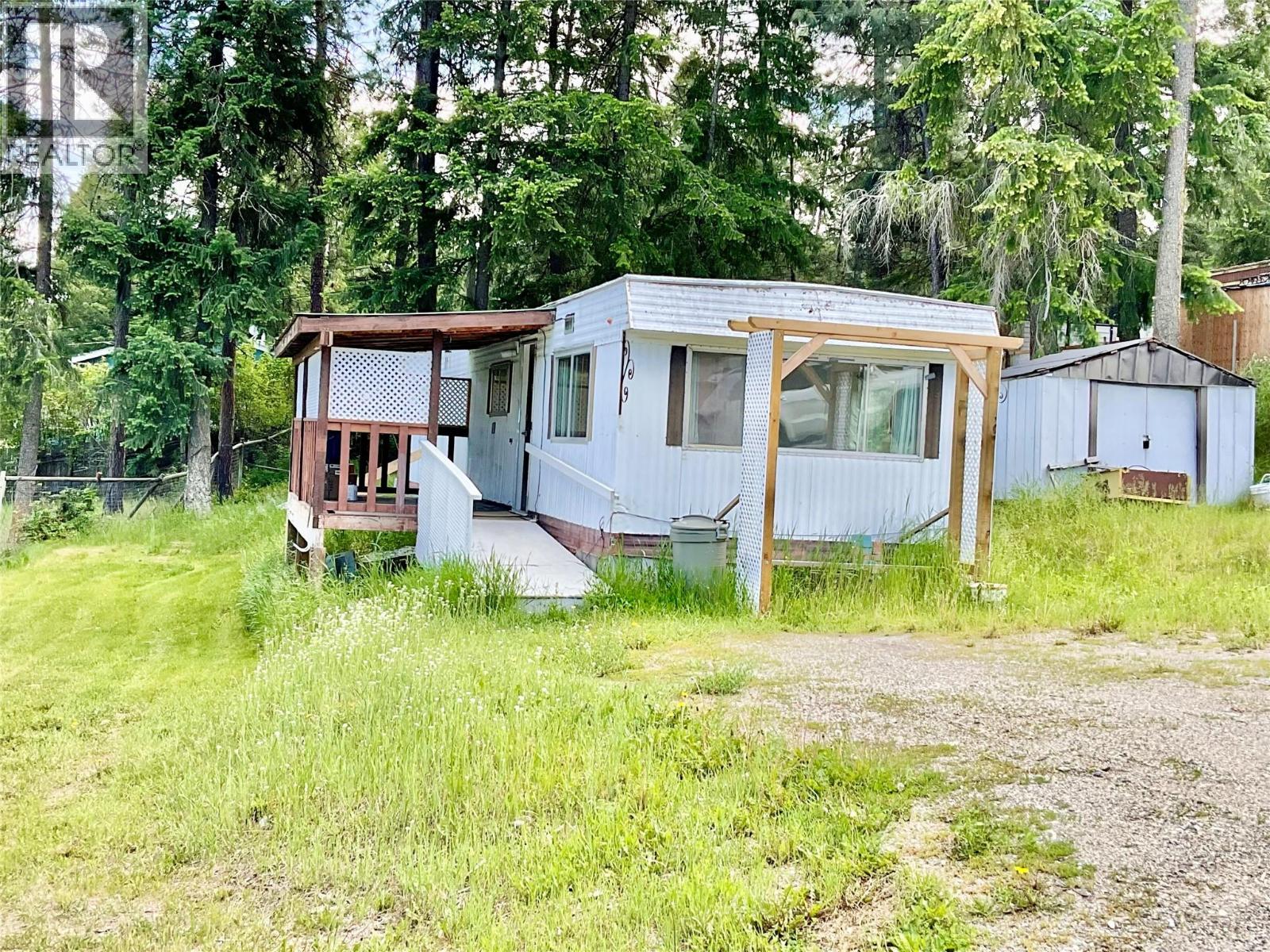 1675 33 Highway Unit# 11, Rock Creek