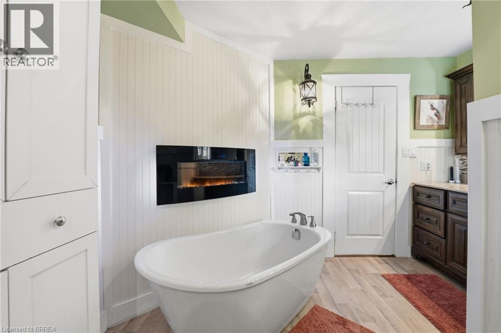 87 NORWICH Road - Image 24