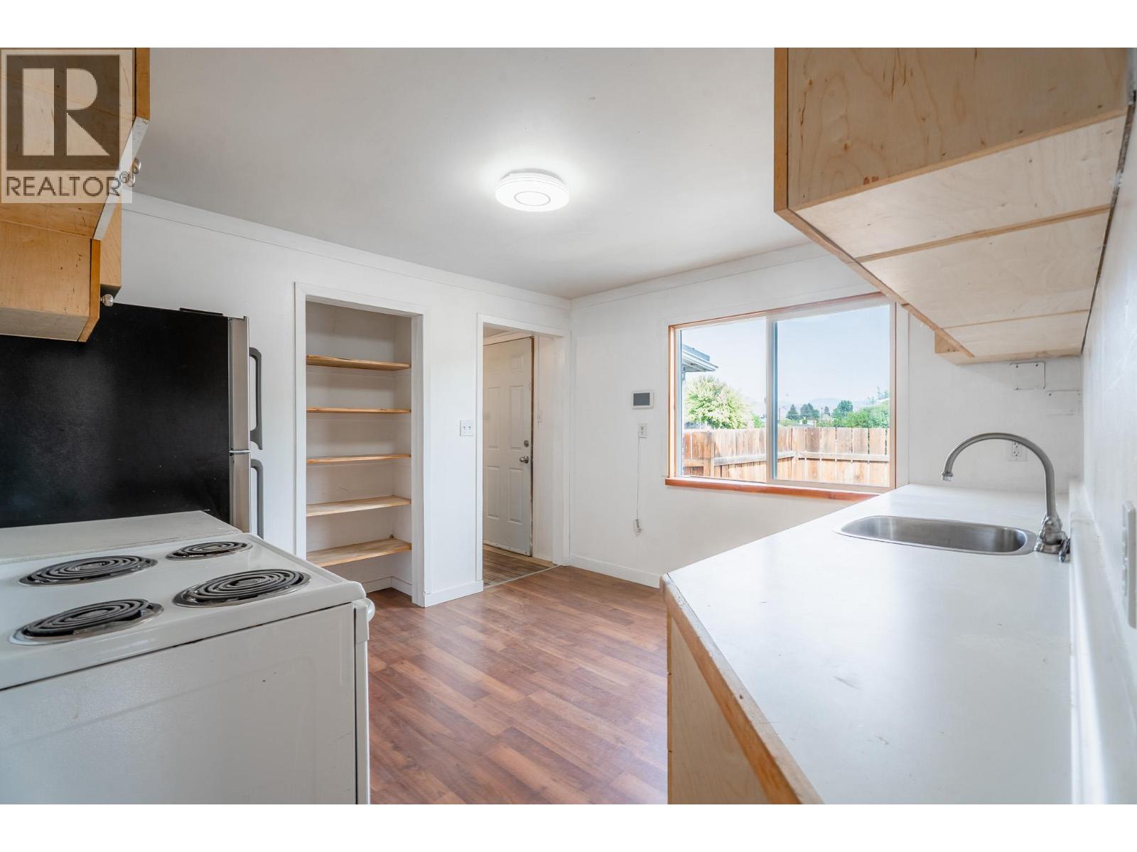 928 SHERBROOKE Avenue - Image 6