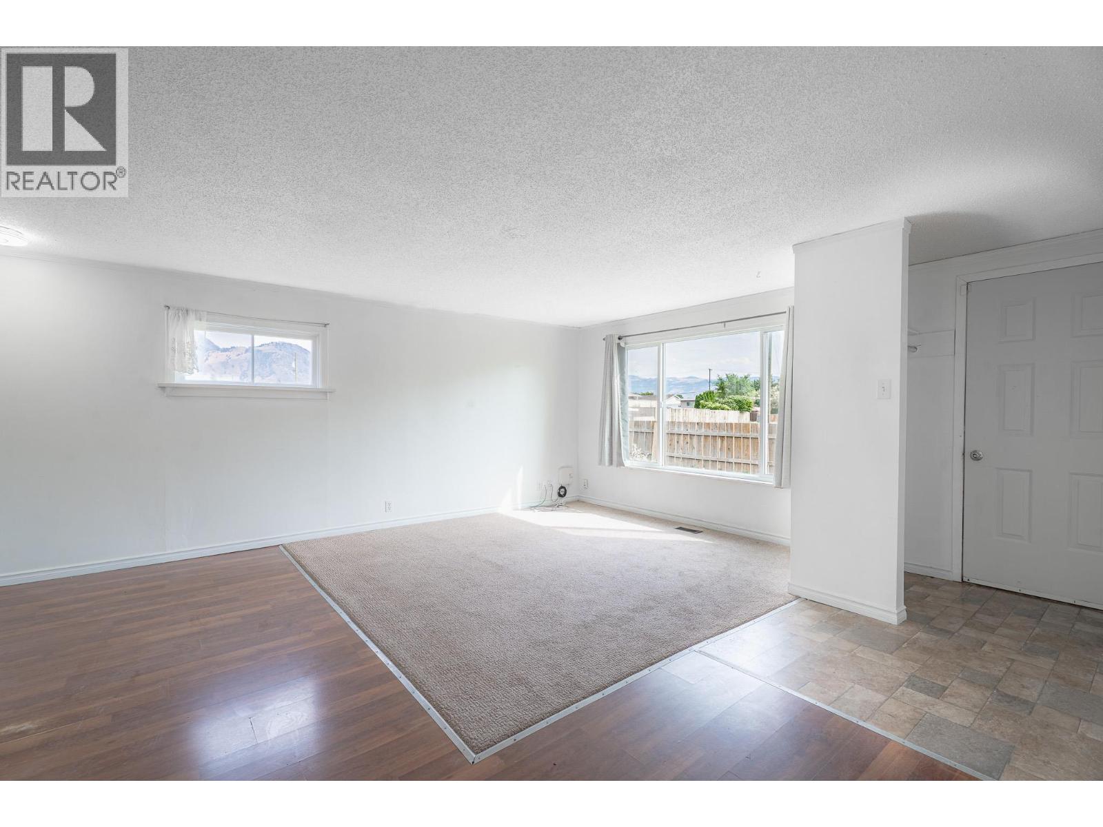 928 SHERBROOKE Avenue - 10