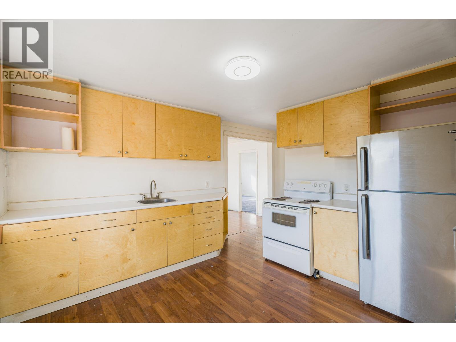 928 SHERBROOKE Avenue - 5