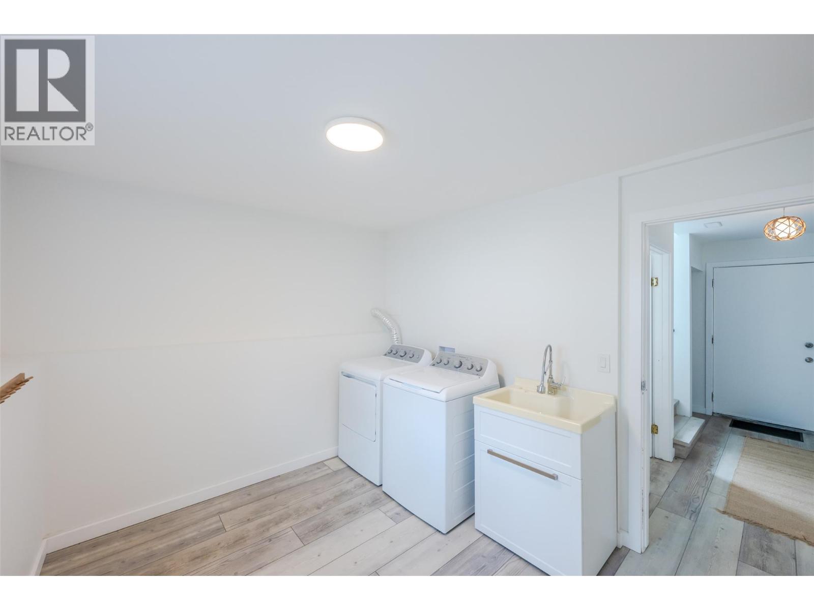 5853 KETTLE Court - Image 43