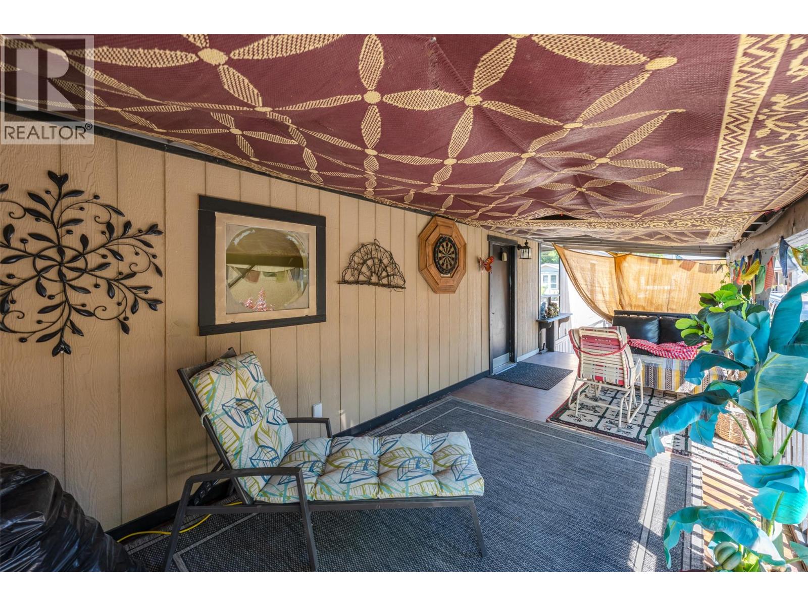 #21 3999 Skaha Lake Road - 31