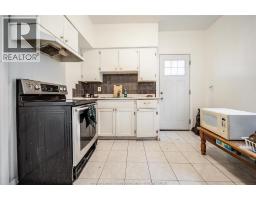 Kitchen - 756 Brant Street, Windsor, ON N9A3E8 Photo 13