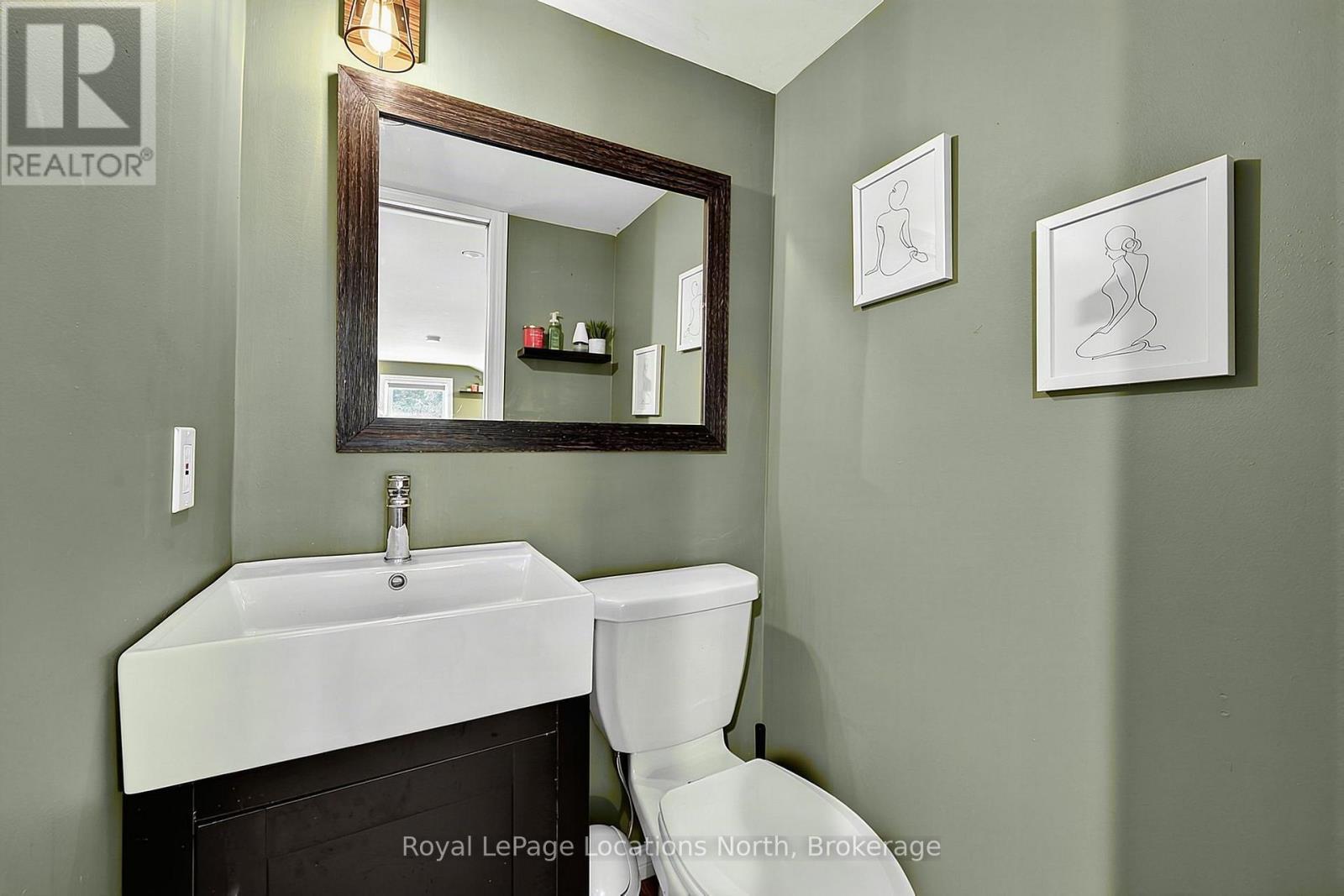 204 SUTHERLAND STREET N - Image 25