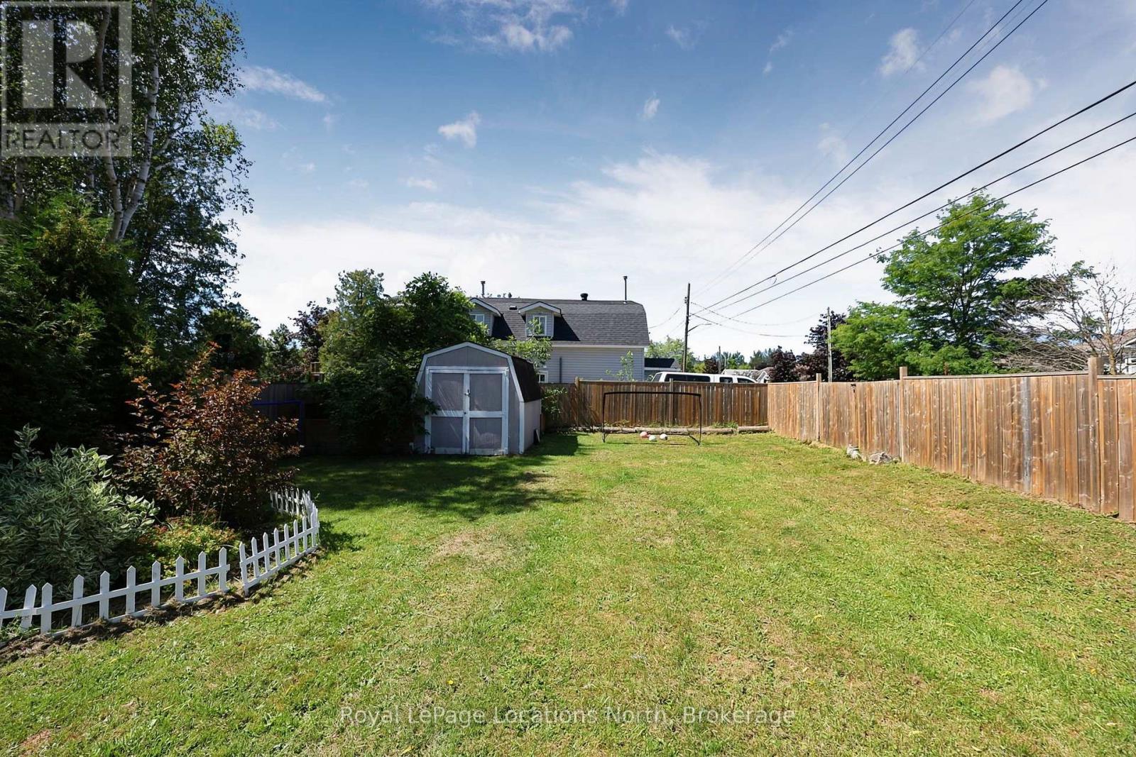 204 SUTHERLAND STREET N - 31