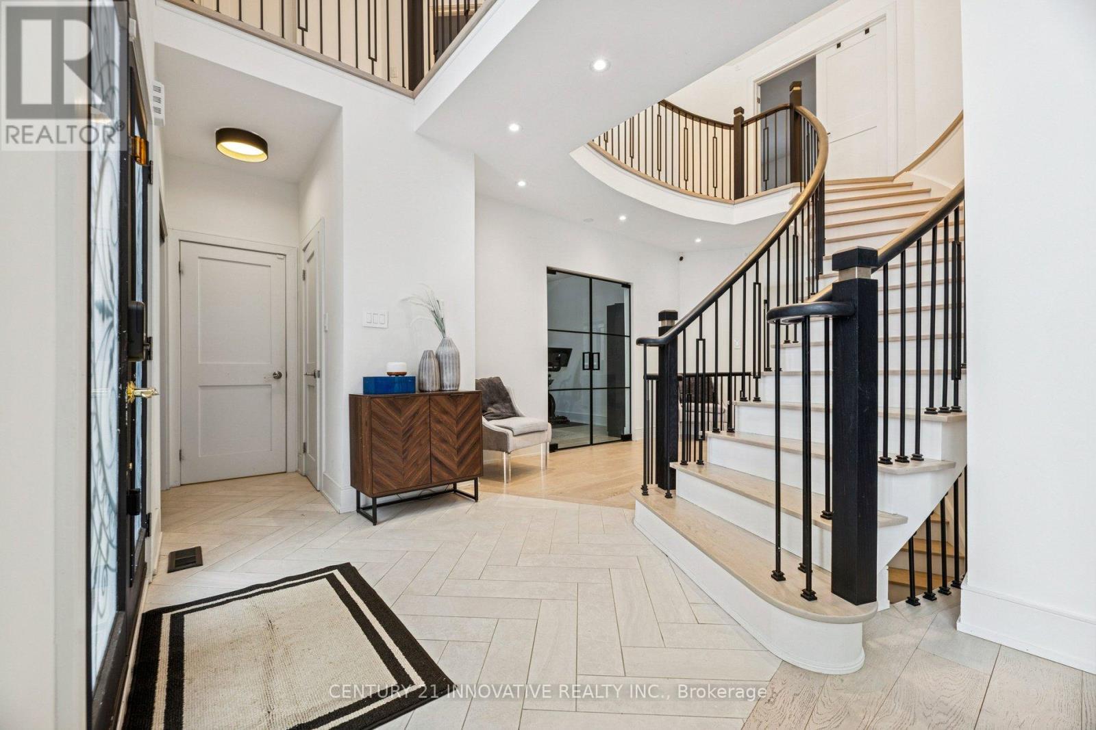 6 DEVONRIDGE CRESCENT - 3