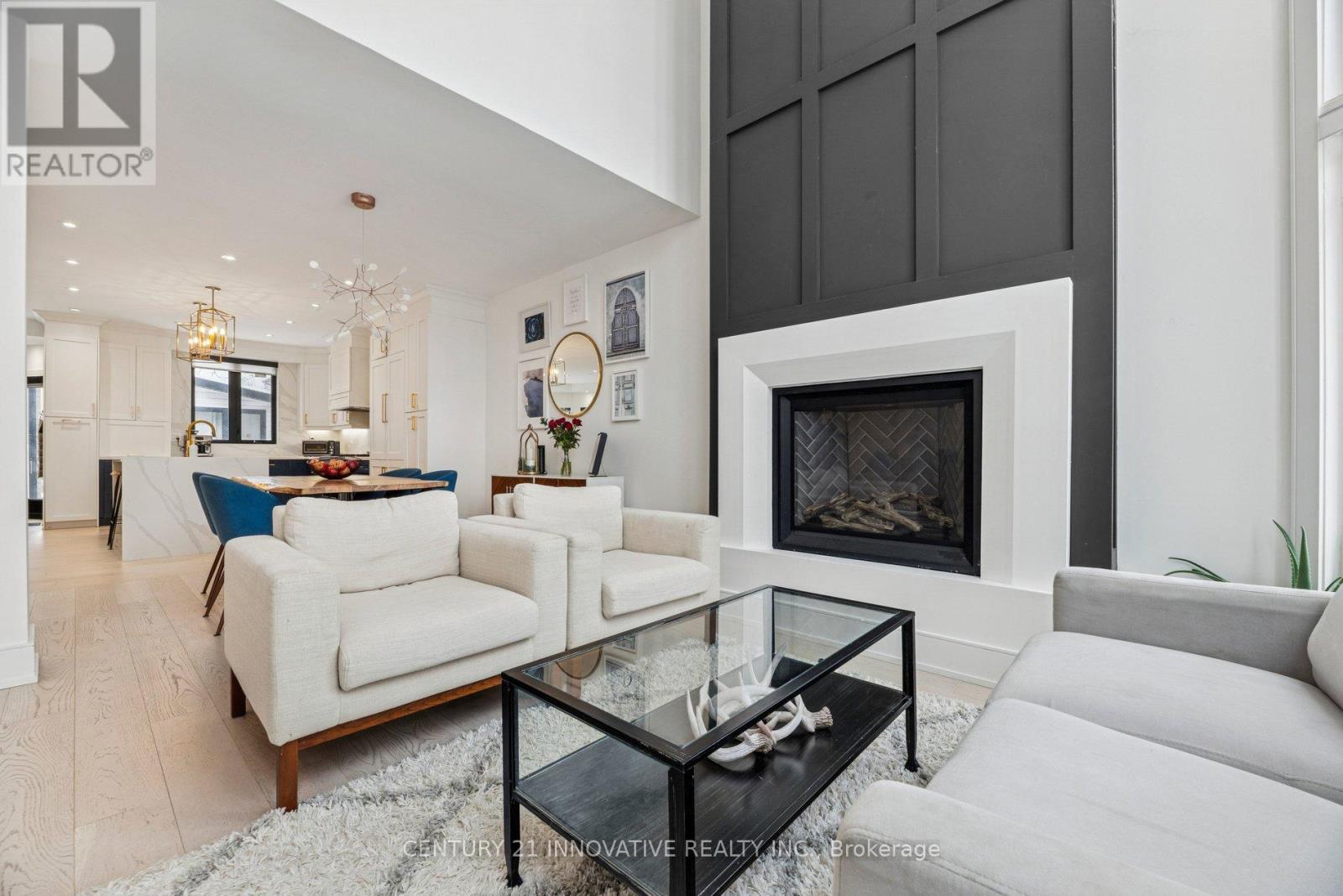 6 DEVONRIDGE CRESCENT - 6