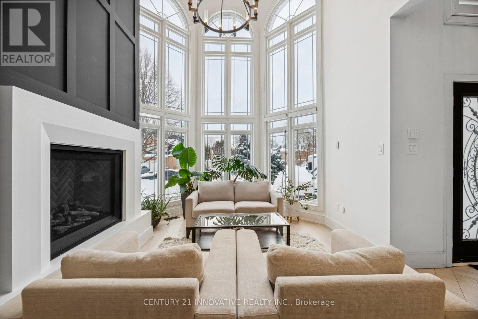 6 DEVONRIDGE CRESCENT - 8