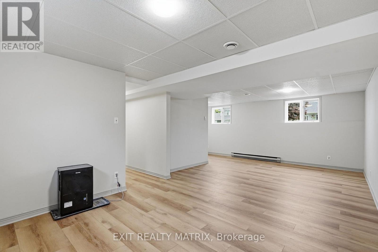 109 OSWALD STREET - 24