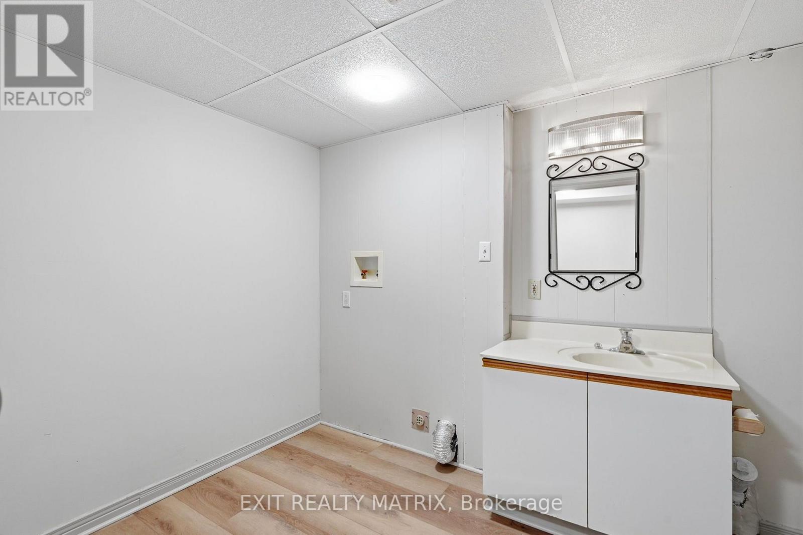 109 OSWALD STREET - 31