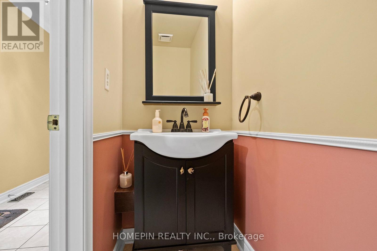 84 CONFEDERATION WAY - 10